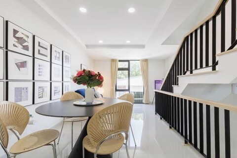 Bangkok Four-Bedroom Single Family Villa [near Sangtai Shopping Center + Royal Park]