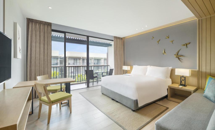 room detail thumbnail 1