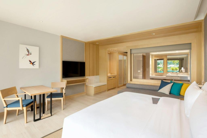 room detail thumbnail 1