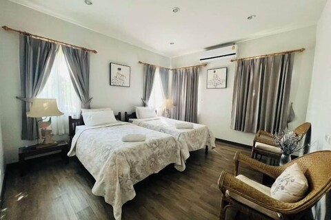 Ban 5 Rai Poollvilla