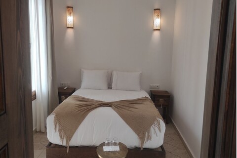 리아드 노아시드