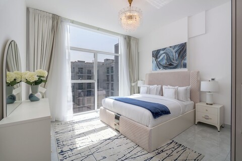 보그 | 펄즈 바이 다뉴브, 이븐 바투타 몰 근처