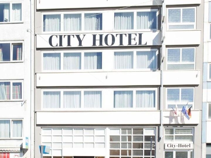 City Hotel-i