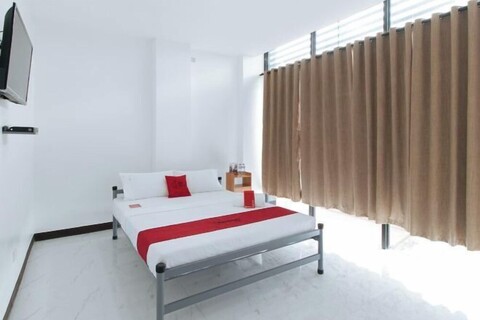 RedDoorz @ Good 101 Paranaque