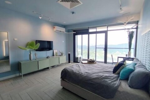 Empire City Signature Studio Suites
