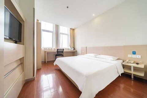 Homeinn Pebble Hotel (Shanghai Cao'an Textile Market Dingbian Road Subway Station)