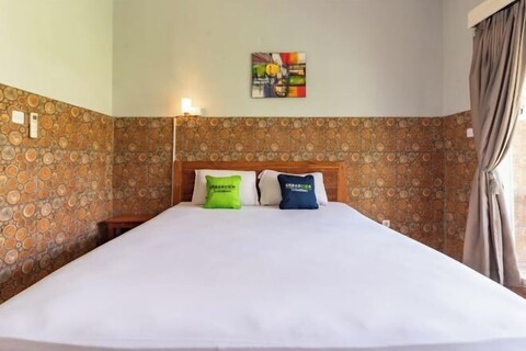 Urbanview Asung 2 Guesthouse near Canggu