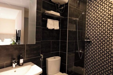 Signy House Premier 1