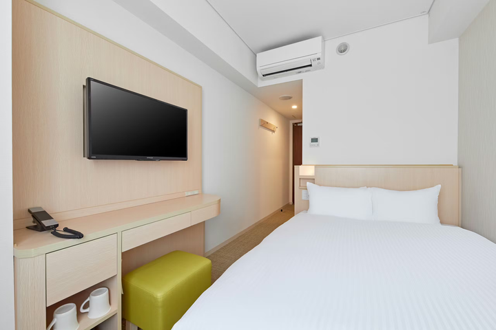 room detail thumbnail 1