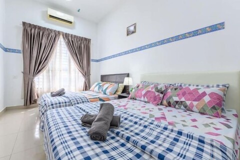 Dpulze Cozy Homestay, 1-5 Pax - DP1