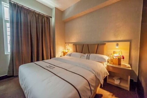 Yuerong Boutique Hotel