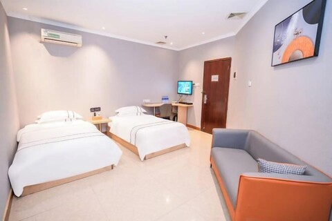 Zhuhai Zhufeng Business Hotel (Qianshan Branch, Weinan University)