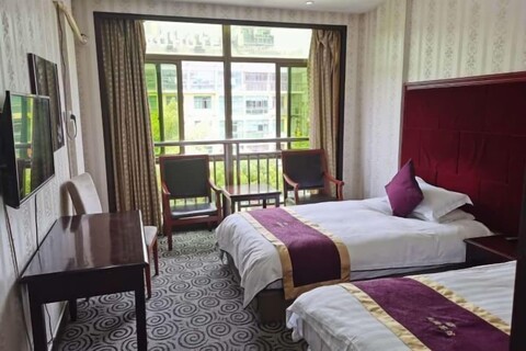 Longteng Hotel