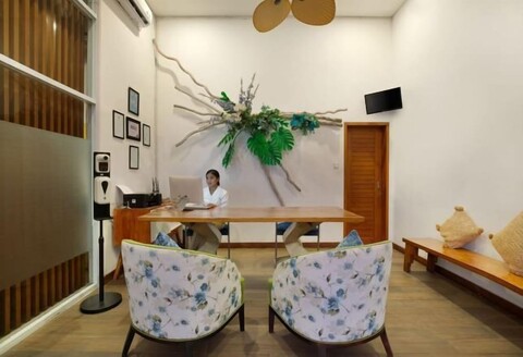 The Luxury Collection, Monaco Blu