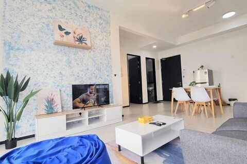 Skyblue 2 Rooms Apartment, 4+2 Pax @ Urban Suites