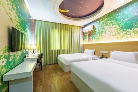 Youth City Mini Hotel (Wuhan Institute of Engineering Science and Technology)