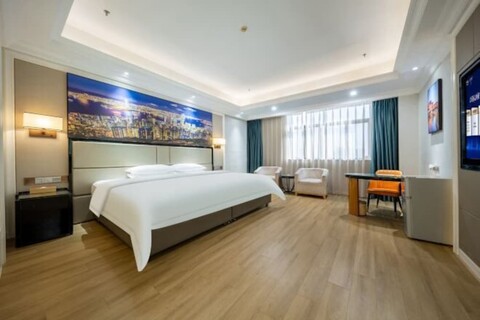 Vienna International Hotel (Guangzhou Baiyun Station Shijing Subway Station)