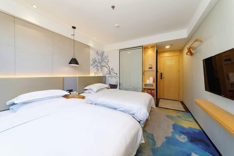 Huatian Business Hotel