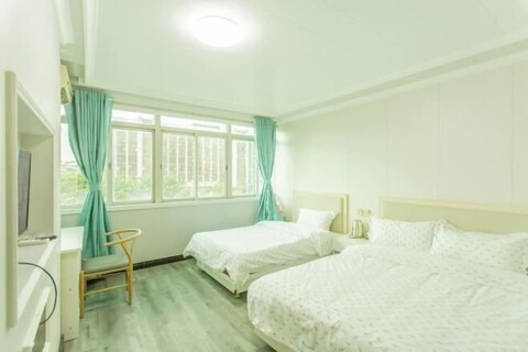 Fengcheng Business Hotel (Haikou Fengxiang Road)