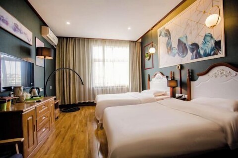 Elan Hotel (Jimo Small Commodity City)