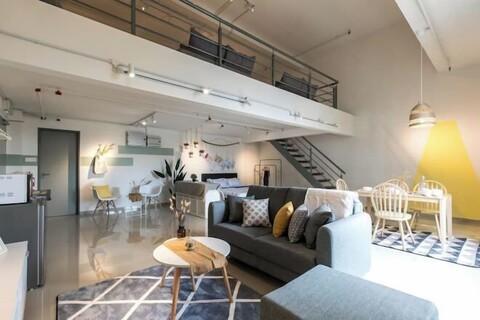 Pinnacle Duplex@5m Walk to Paradigm Mall+WIFI