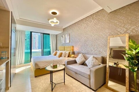 Cosmos Living Cozy Studio With Balcony