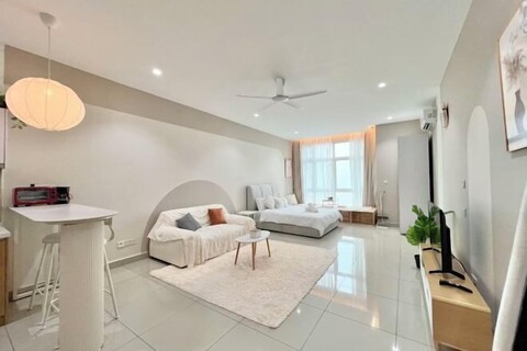 JB Town Twin Galaxy Studio2 PaxCouple