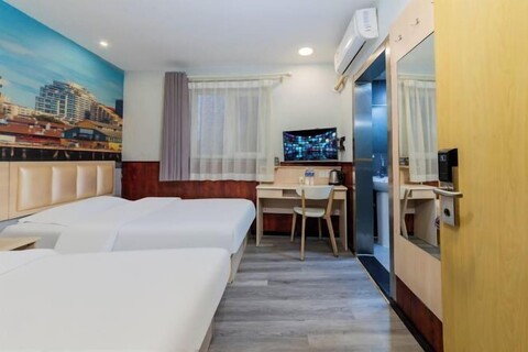 Super 8 Hotel (Beijing Metro Station)