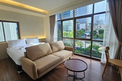 HOTEi Park Silom-Surawong