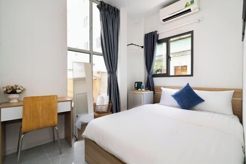 Galaxy Bui vien Street Home