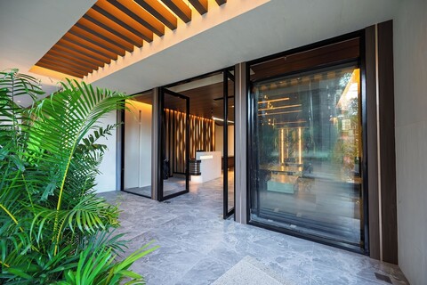 S 리조트 엘 니도, H 호스피탤리티 관리