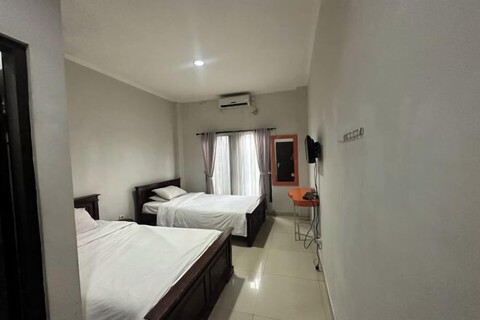 Hotel Warta Dua