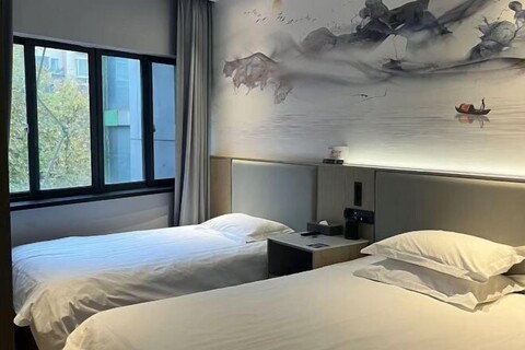 Waiting Qingju Hotel (9th People's Hospital Lujiabang Road Subway Station Branch)