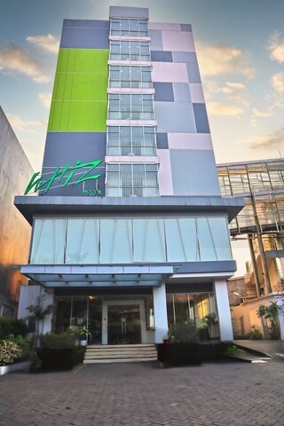 위즈 호텔 치키니 자카르타