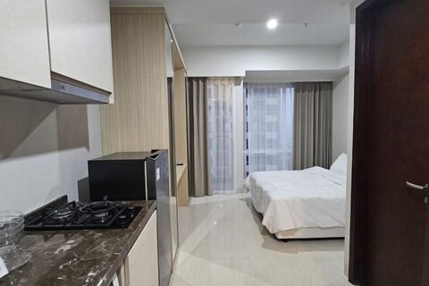 Green Sedayu Apartment Suite by Ellison