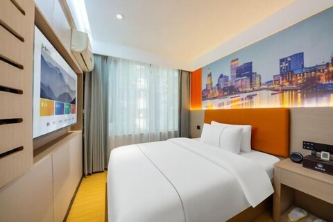 YuanRui Hotel ( Financial City Keyun Road Subway Station Store)