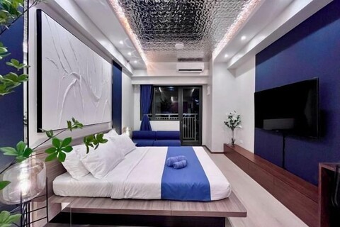 Deluxe Executive End Unit in Downtown Makati