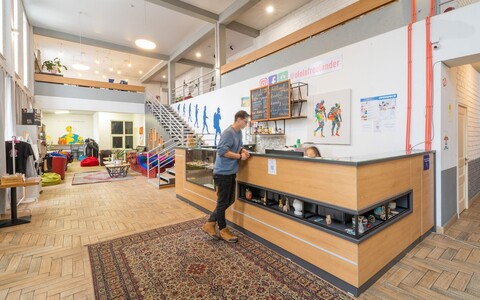 프리랜더 워크 & 트래블 호스텔