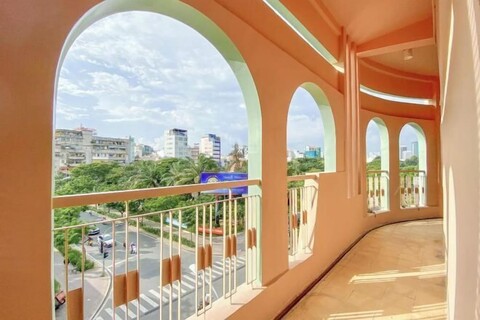 Express by M Village Pham Ngu Lao