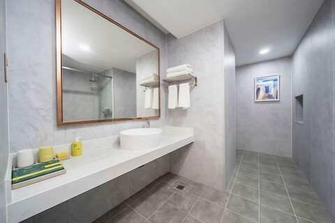 Mediterranean Hotel (Dongguan Zhangmutou Station Branch)