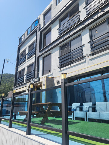 포항 B&G House