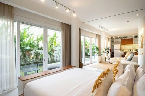 The Cruise Berawa by CPM Bali