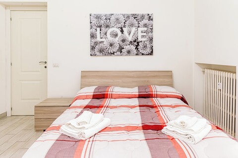 루카 플랫 - 티부르티나 기차역