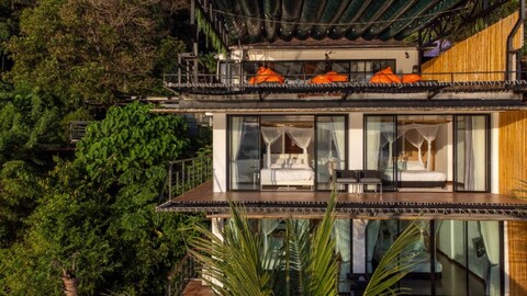 더 코지 프런트 비치 호텔