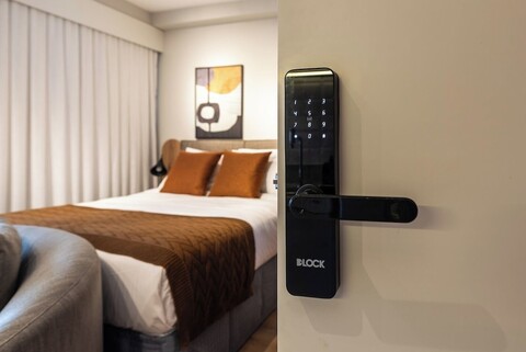 스테이홈 알리안츠 파크 퀸 베드 바란다