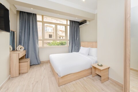 브라스벨 자말렉 타하 후세인 스튜디오