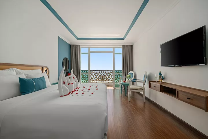 Paracel Beach Hotel