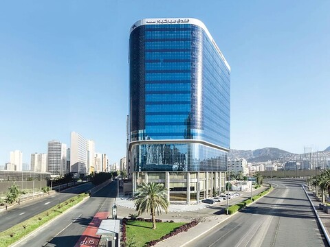 메르큐어 마카 아지지아