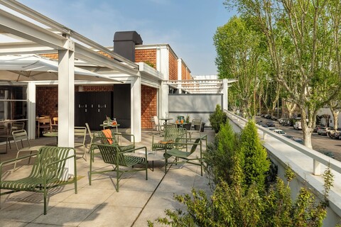 밥 W 로마 테스타치오