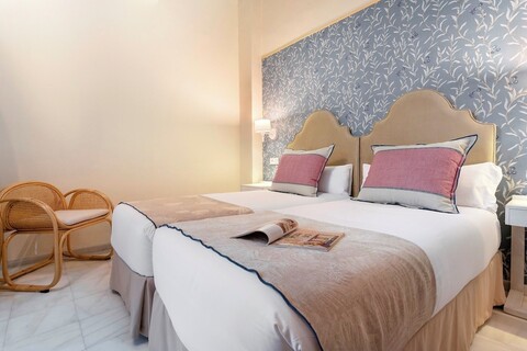 테라스가 있는 세비야 하우스, 아우구스토 플라센시아